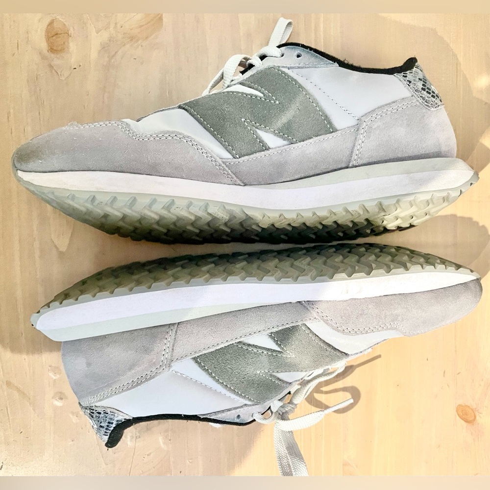 New Balance 237